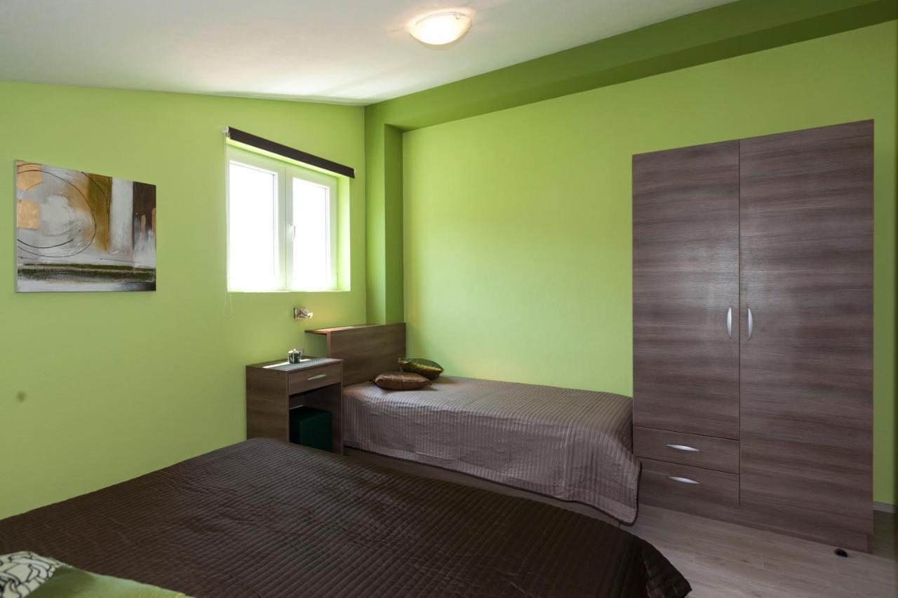 Apartmani Iva Tučepi Extérieur photo